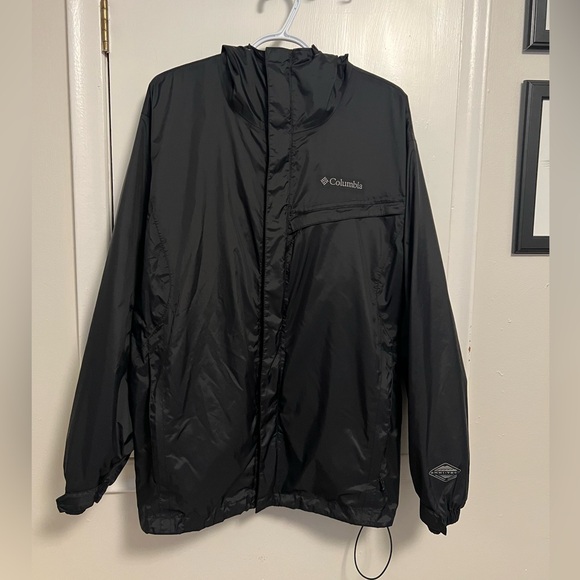 Columbia Sportswear Co. Hooded Omni-Tech Jacket - Picture 4 of 5